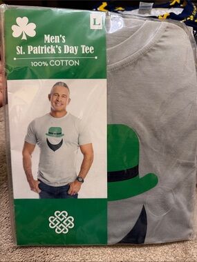 Men's St. Patrick's Day Tee - Gray with Green Graphic